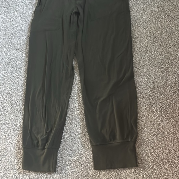 size 4 lululemon leggings - Picture 2 of 9